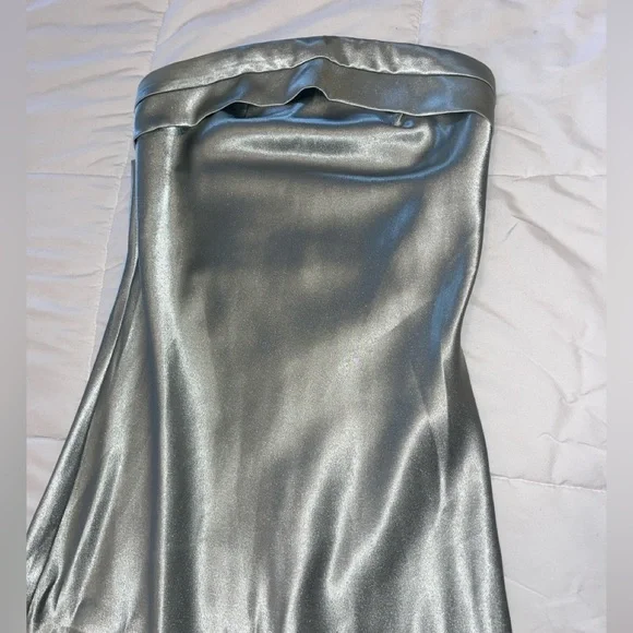 Elegant Silver Strapless Dress - Picture 2 of 7